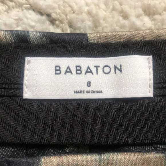 Babaton high waisted long shorts bermudas, viscose, floral abstract pattern sz 8 - Picture 3 of 8